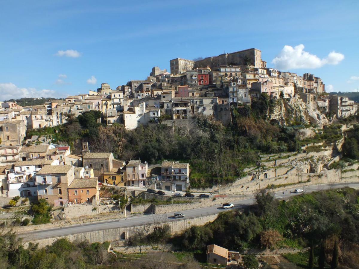 La Casa Di Sveva Leilighet Ragusa Eksteriør bilde